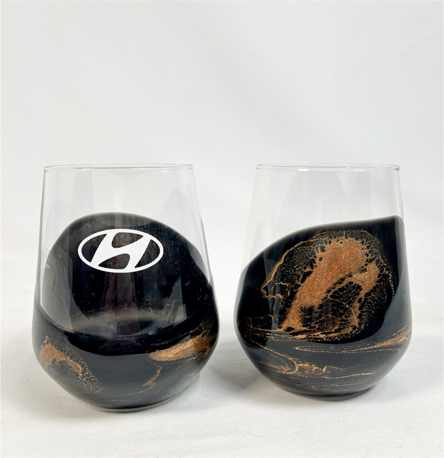 Set of 2 Custom Resin Wine Glasses